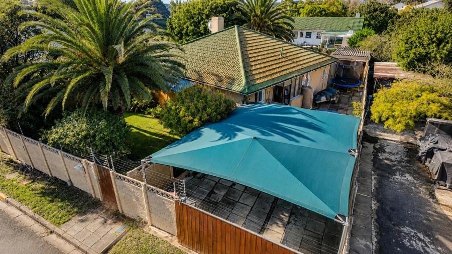 3 Bedroom Property for Sale in Plumstead Western Cape